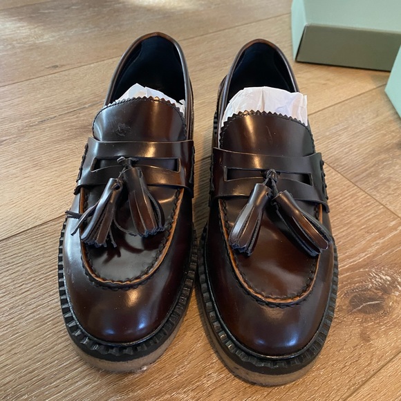 Closed Bell Loafer - Picture 4 of 6